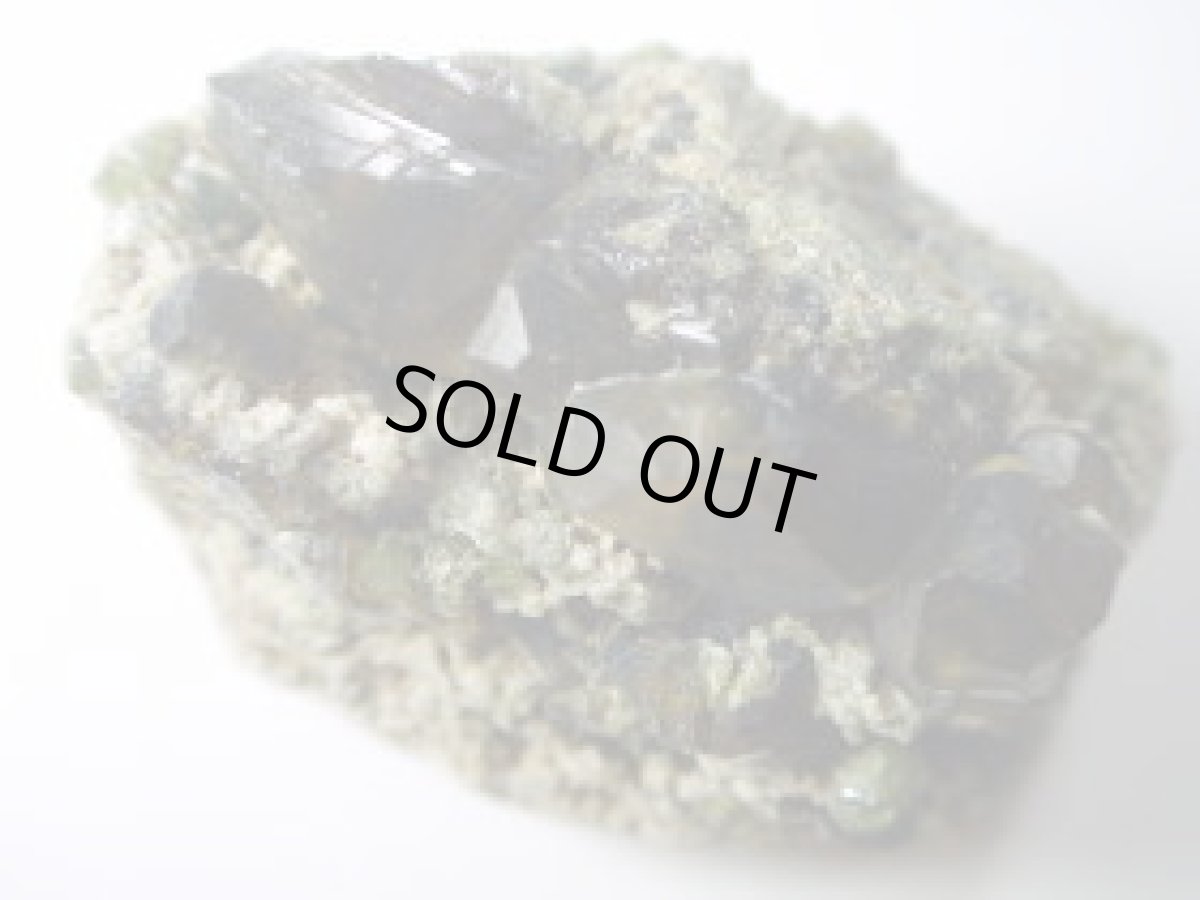 画像3: ナミビア産母岩付グリーンガーネットB (3)