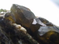画像2: ナミビア産母岩付グリーンガーネットＢ (2)