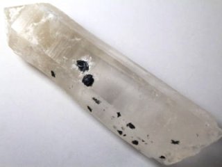 中国産水晶クラスター with ヘマタイト ヘマタイトと共生した中国産水晶クラスター - 石の音ブログ