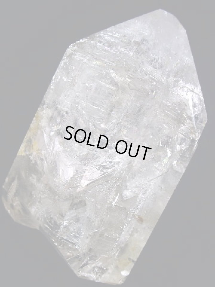 画像2: マダガスカル産水入り水晶磨きポイント大Ｂ (2)