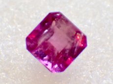 画像1: レッドベリルカット石 0.1ct (1)