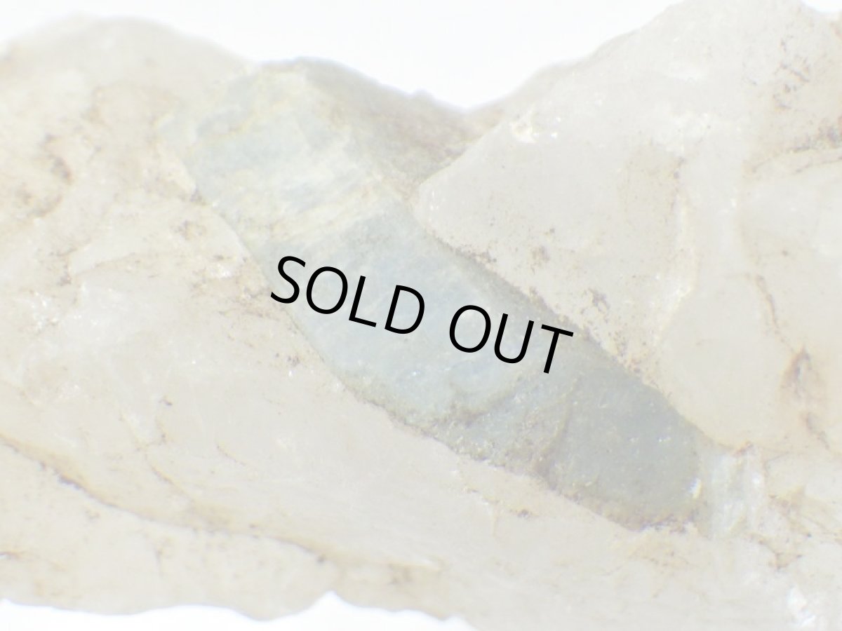 画像2: ブラジル産母岩付アクアマリンＡ (2)