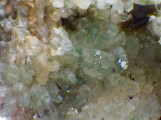 画像10: 秩父産緑水晶／緑簾石 (10)