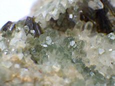 画像1: 秩父産緑水晶／緑簾石 (1)