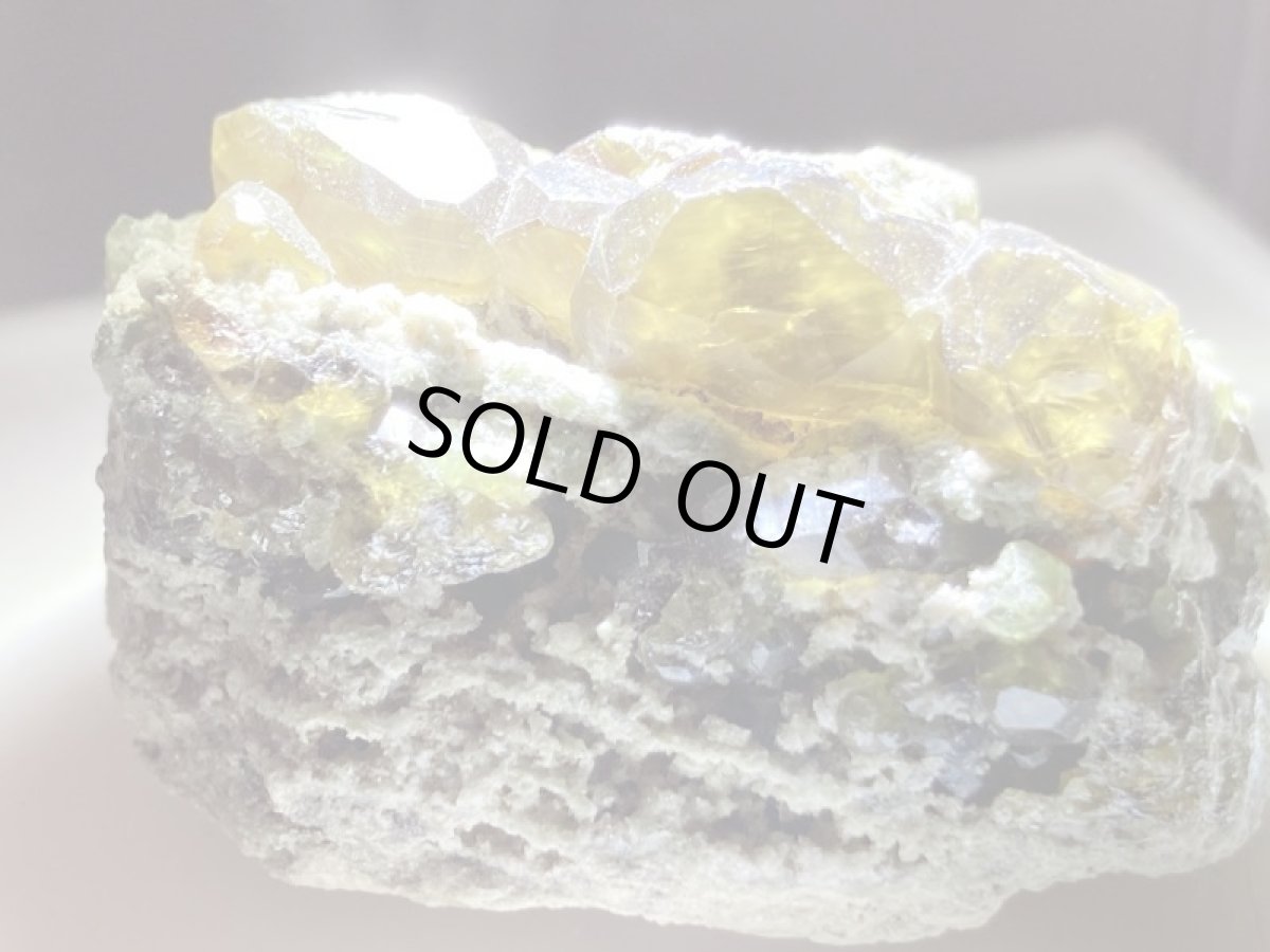 画像4: ナミビア産母岩付グリーンガーネットB (4)