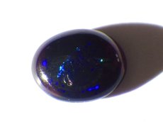 画像2: インドネシア産ブラックオパールカボッションＡ　1.1ct (2)