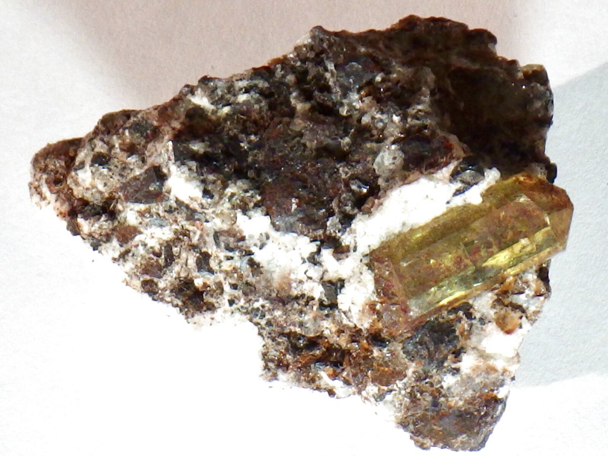 画像2: 母岩付フローアパタイトA (2)