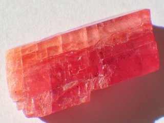 【 桜マンガン 】215g 菱マンガン鉱 ロードクロサイト インカローズ 原石 鑑賞石 自然石 天然石 水石 紋石 鉱物 鉱石 インテリア 置物  ロードクロサイト(インカローズ) (菱マンガン鉱)