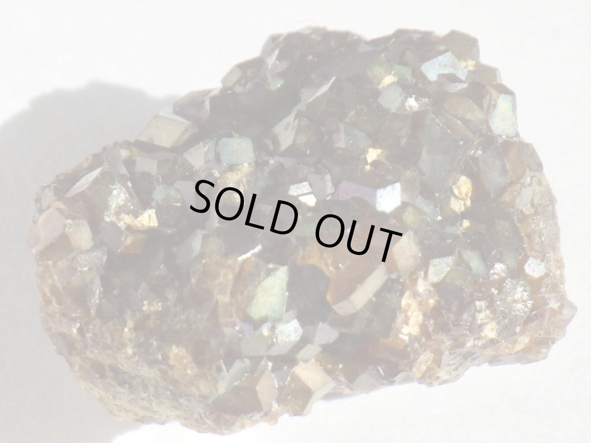 画像4: 天川産レインボーガーネットクラスターＡ (4)