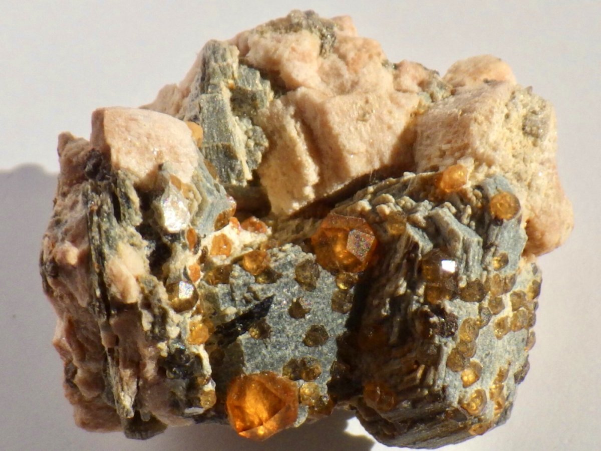 画像1: 中国産スペサルティンガーネットＣ (1)