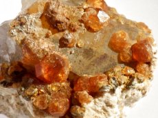 画像3: 中国産スペサルティンガーネットＥ (3)