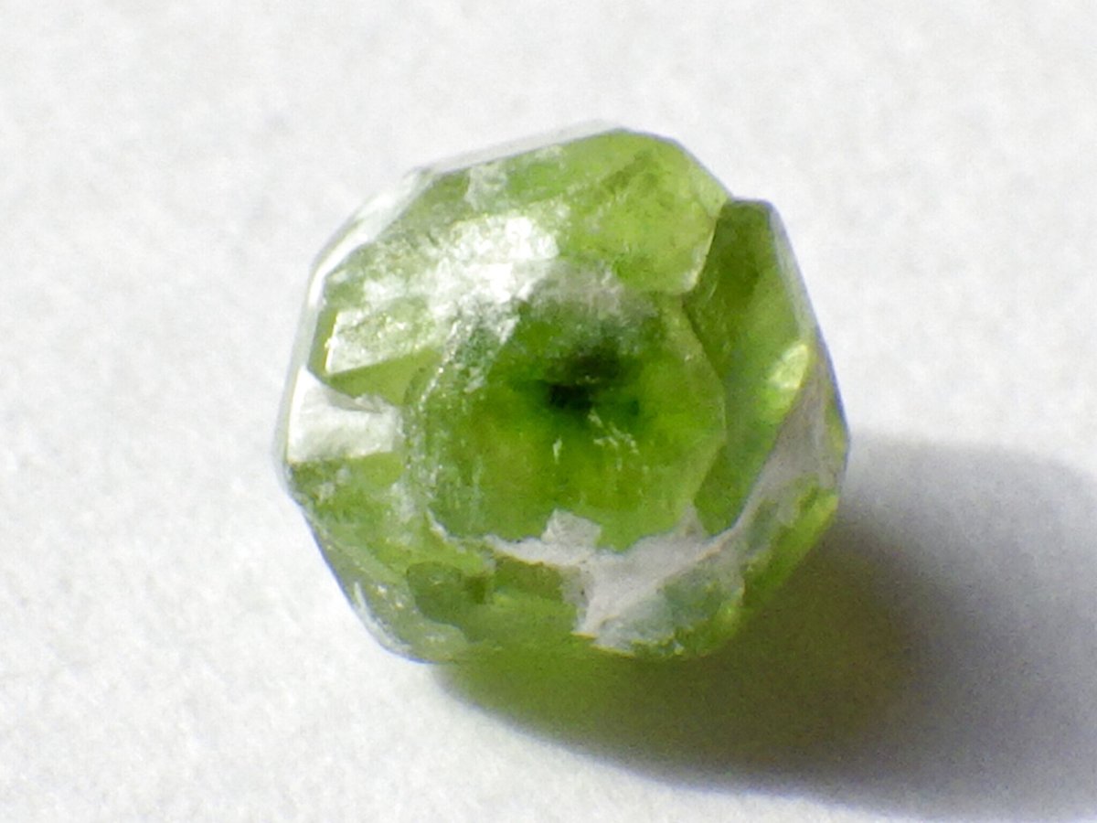 画像1: カナダ産デマントイドガーネットＡ (1)